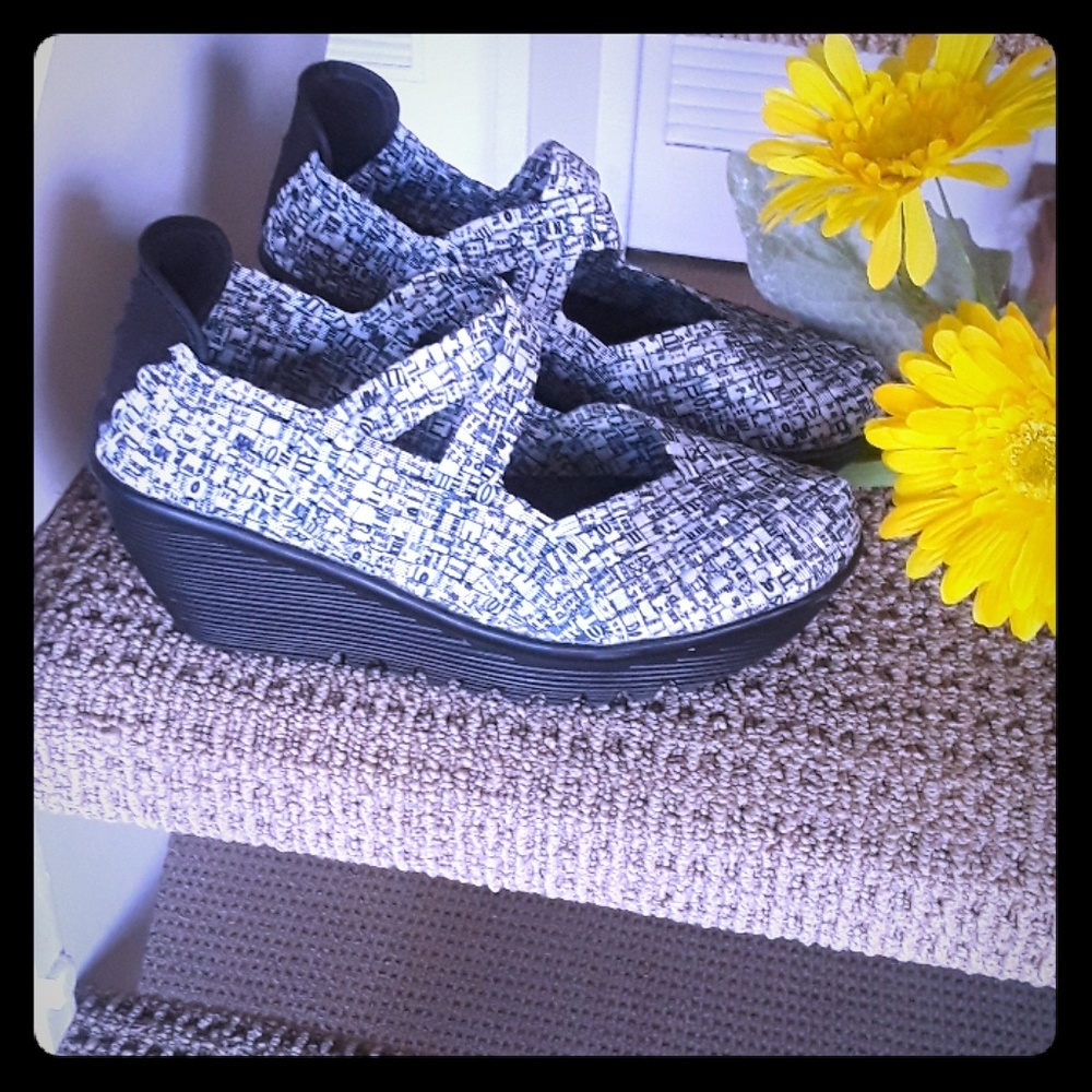 BM Bernie  Mev " lilia wedge" size 38/8